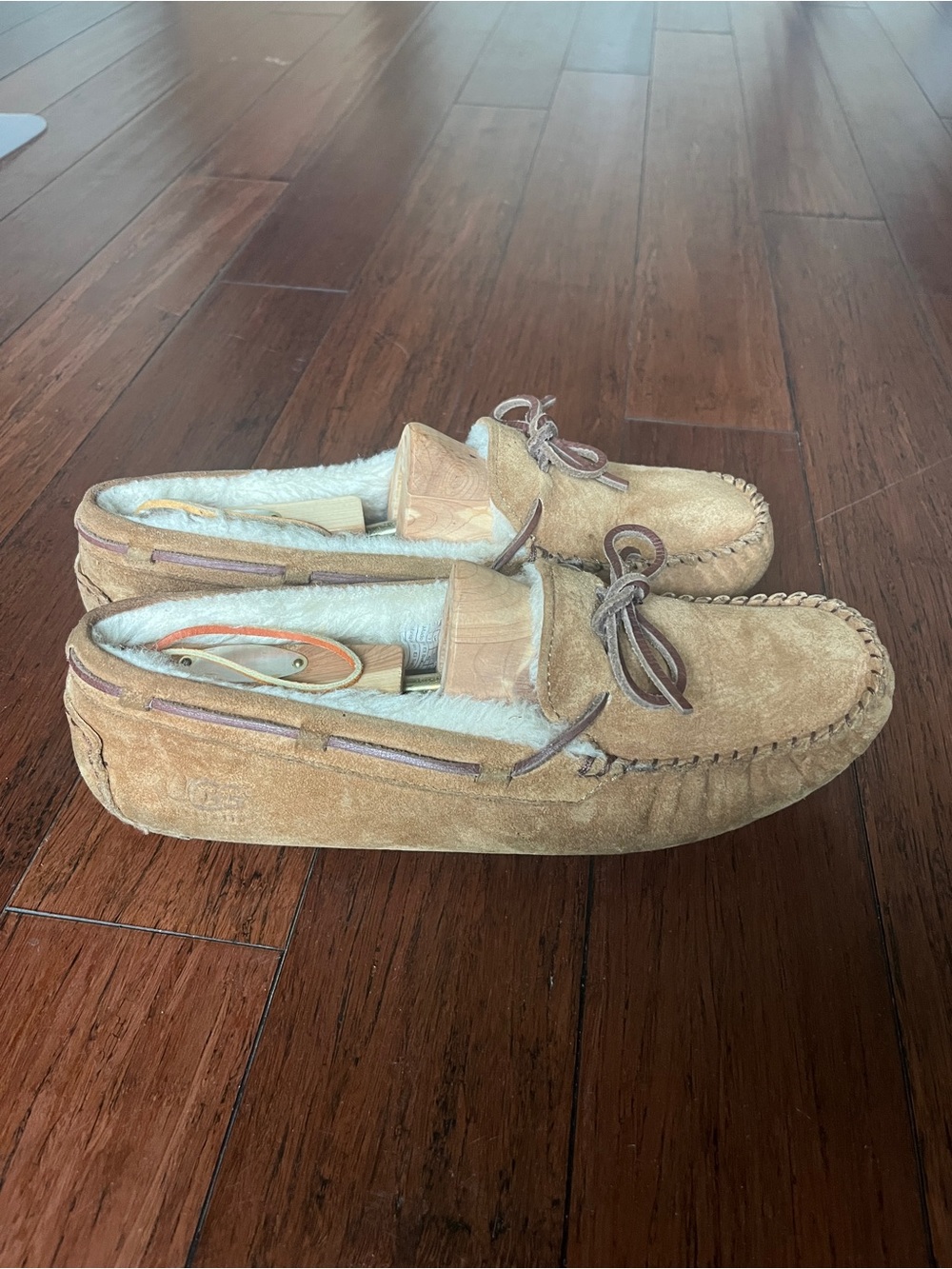 Ugg slippers women’s size 9